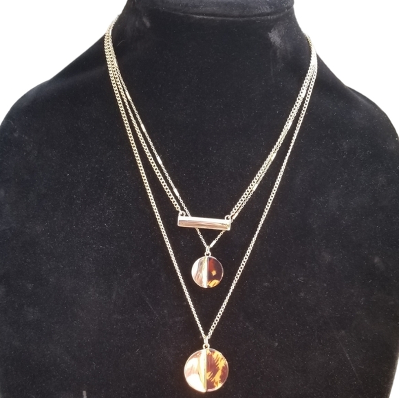 NINE WEST NWT GOLDTONED & ANIMAL PRINT PENDANT LAYERED NECKLACE - Picture 2 of 8